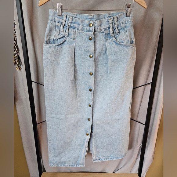 Vintage Denim Buttondown SkirtSize 14 - Picture 16 of 16